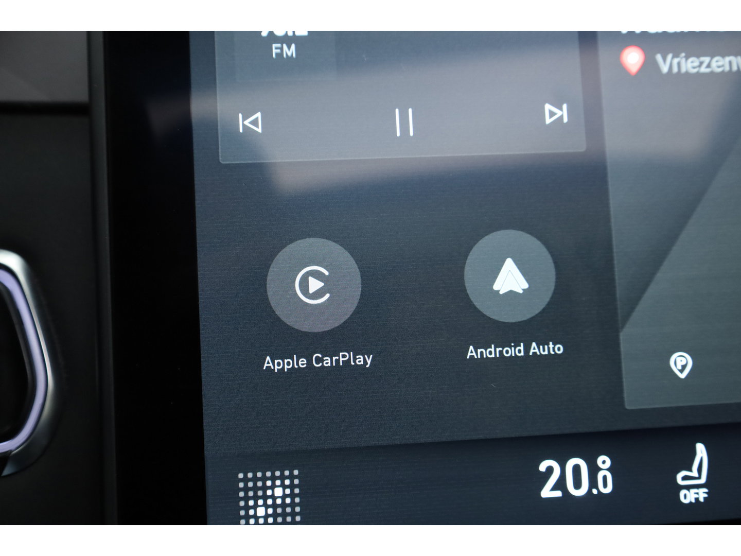 Lynk & Co 01 1.5 PHEV 261PK MY23 | Donkere hemel | S/K-panodak | 360*+ PDC | Adapt. Cruise | Memory | Stoelverw. | Elek. klep | LM 20" | Led | Nav+App.Connect