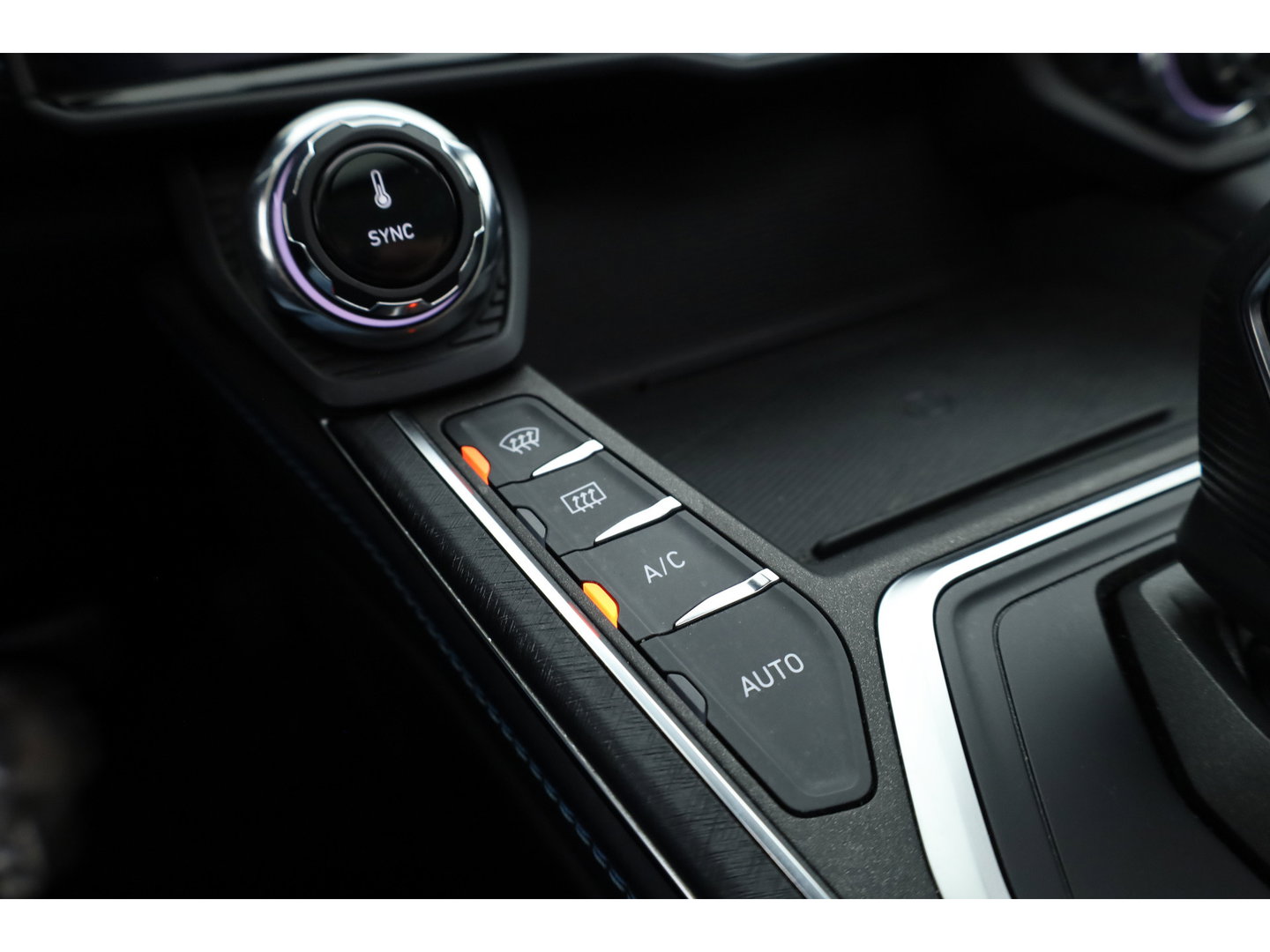 Lynk & Co 01 1.5 PHEV 261PK MY23 | Donkere hemel | S/K-panodak | 360*+ PDC | Adapt. Cruise | Memory | Stoelverw. | Elek. klep | LM 20" | Led | Nav+App.Connect