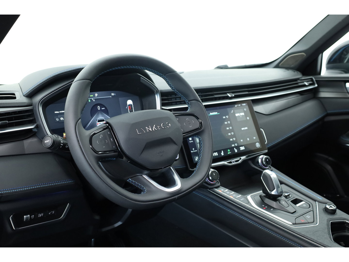 Lynk & Co 01 1.5 PHEV 261PK MY23 | Donkere hemel | S/K-panodak | 360*+ PDC | Adapt. Cruise | Memory | Stoelverw. | Elek. klep | LM 20" | Led | Nav+App.Connect