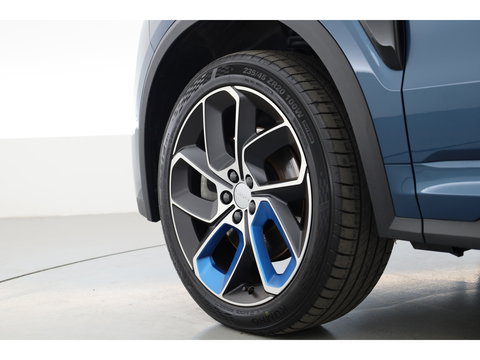 Lynk & Co 01 1.5 PHEV 261PK MY23 | Donkere hemel | S/K-panodak | 360*+ PDC | Adapt. Cruise | Memory | Stoelverw. | Elek. klep | LM 20" | Led | Nav+App.Connect