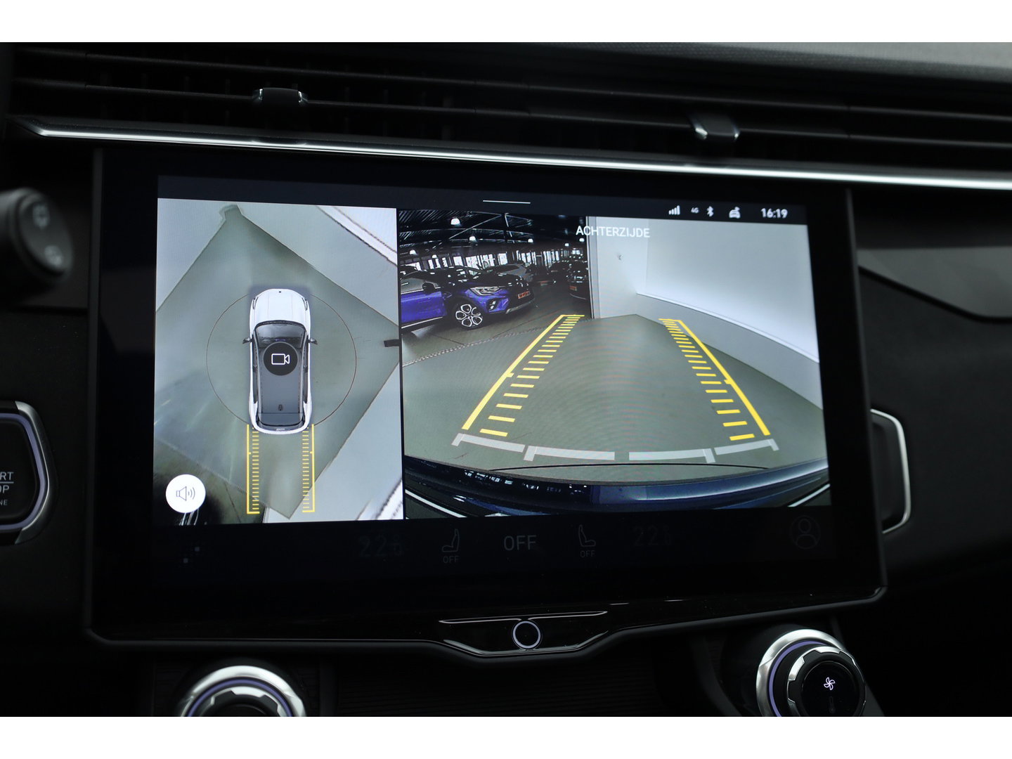 Lynk & Co 01 1.5 PHEV 261PK MY22 | Pano | Adapt. Cruise | Apple CarPlay & Android Auto | Infinity | 360cam | Stoelverw. | Memory