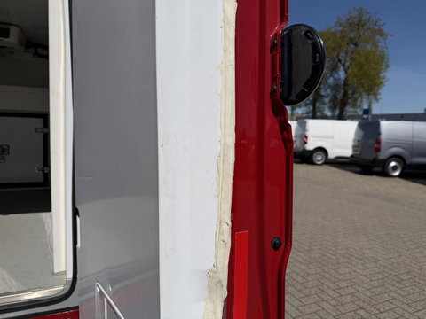 Volkswagen Crafter e-Crafter L3H3 36 kWh / Thermo King koel vries dag en nacht koeling - 22 graden celsius / rijbereik 120 km / airco / cruise / camera / pdc rondom / zero emissie