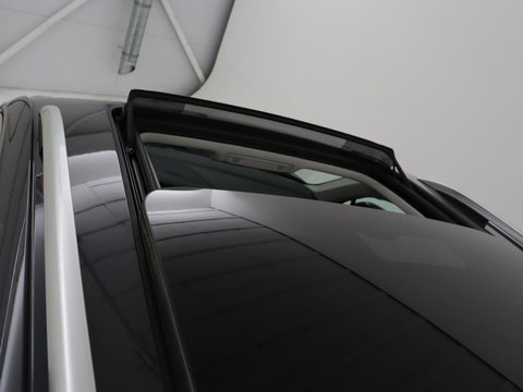Volkswagen Tiguan 1.4 TSI eHybrid Life Business | SOH 93,8% | Panoramadak | Leder | Stoelverwarming | 360 Camera | Adaptive cruise | Virtual Cockpit | Carplay | Park Assist | Keyless | Navigatie | PHEV | Plug In