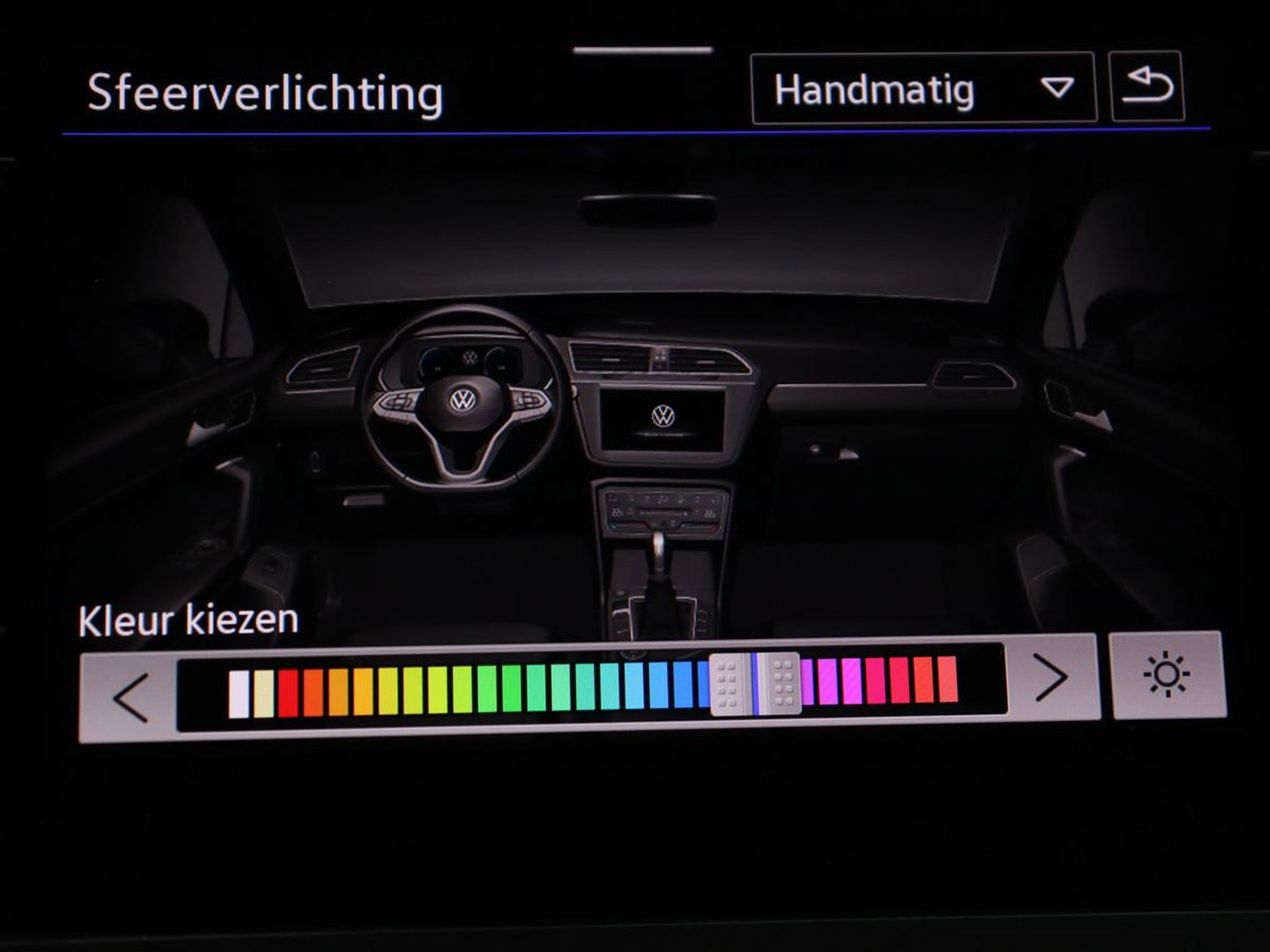 Volkswagen Tiguan 1.4 TSI eHybrid Life Business | SOH 93,8% | Panoramadak | Leder | Stoelverwarming | 360 Camera | Adaptive cruise | Virtual Cockpit | Carplay | Park Assist | Keyless | Navigatie | PHEV | Plug In