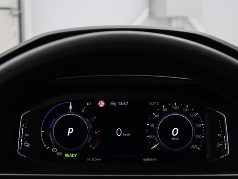 Volkswagen Tiguan 1.4 TSI eHybrid Life Business | SOH 93,8% | Panoramadak | Leder | Stoelverwarming | 360 Camera | Adaptive cruise | Virtual Cockpit | Carplay | Park Assist | Keyless | Navigatie | PHEV | Plug In