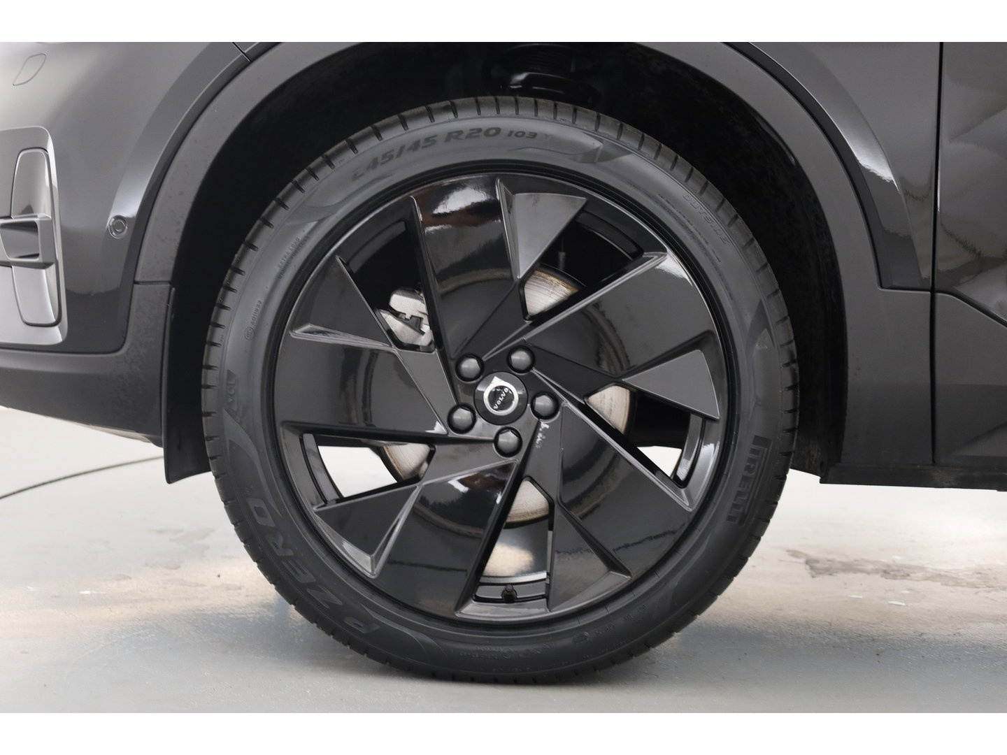 Volvo XC40 2.0 B3 Plus Black Edition | Facelift | 360 camera | Blis | ACC | Carplay | H&K Audio |