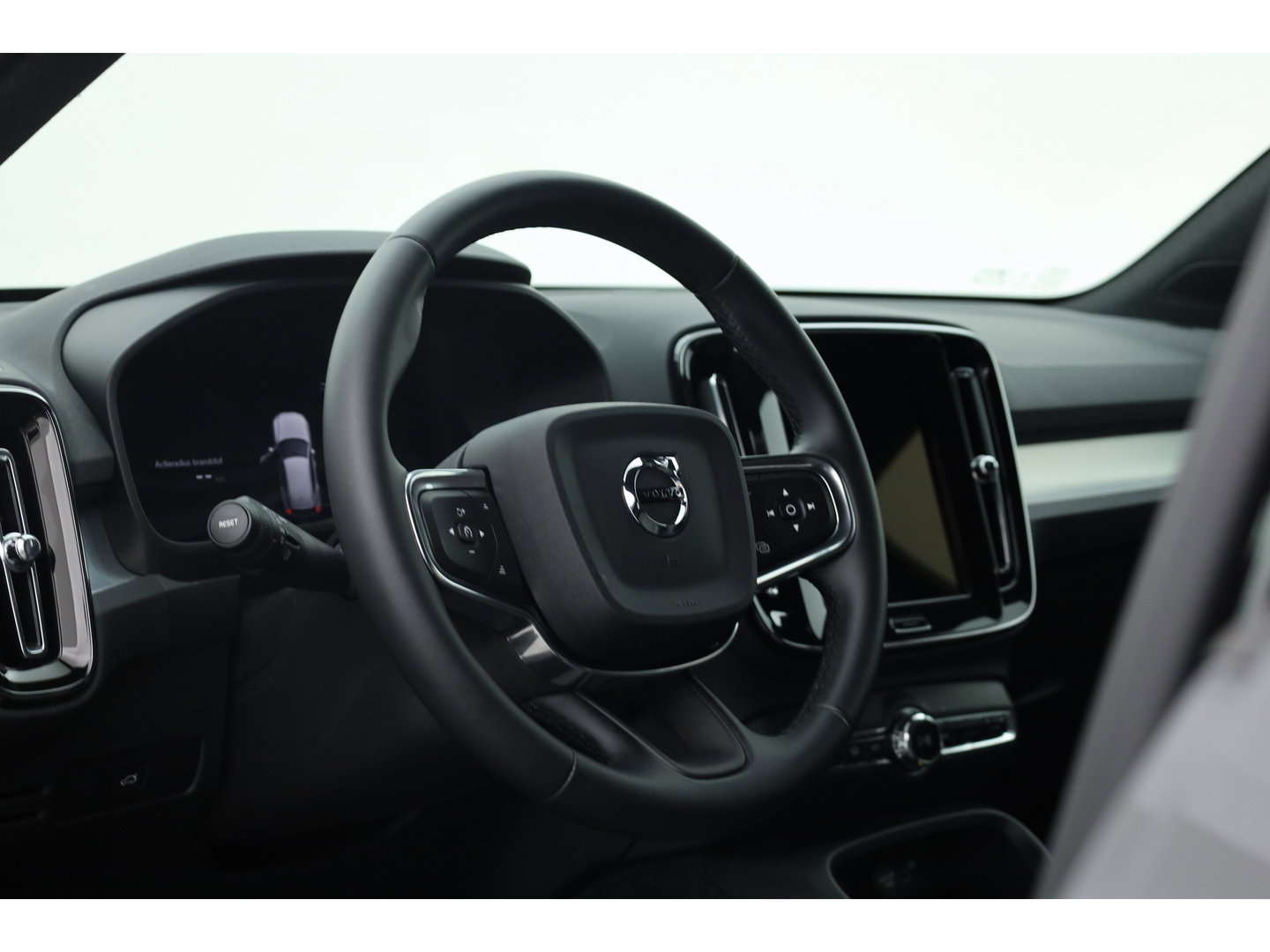 Volvo XC40 2.0 B3 Plus Black Edition | Facelift | 360 camera | Blis | ACC | Carplay | H&K Audio |