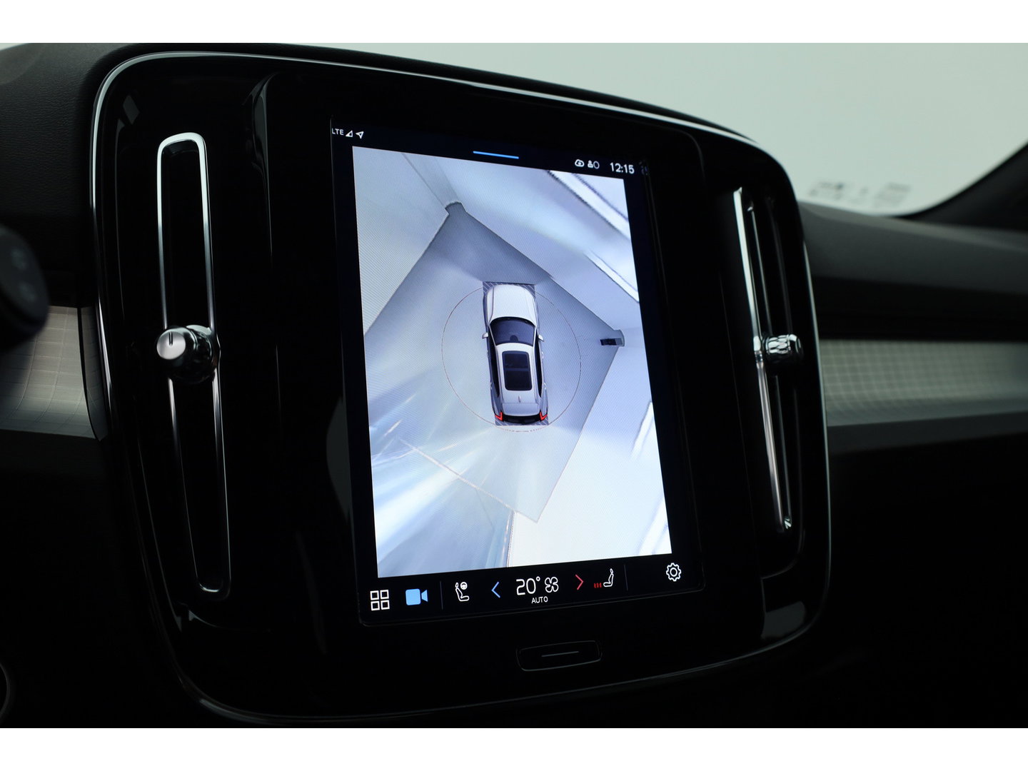 Volvo XC40 2.0 B3 Plus Black Edition | 360 camera | H&K Audio | ACC | Blis | Pixel LED | 20 inch |