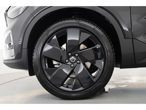 Volvo XC40 2.0 B3 Plus Black Edition | 360 camera | H&K Audio | ACC | Blis | Pixel LED | 20 inch |