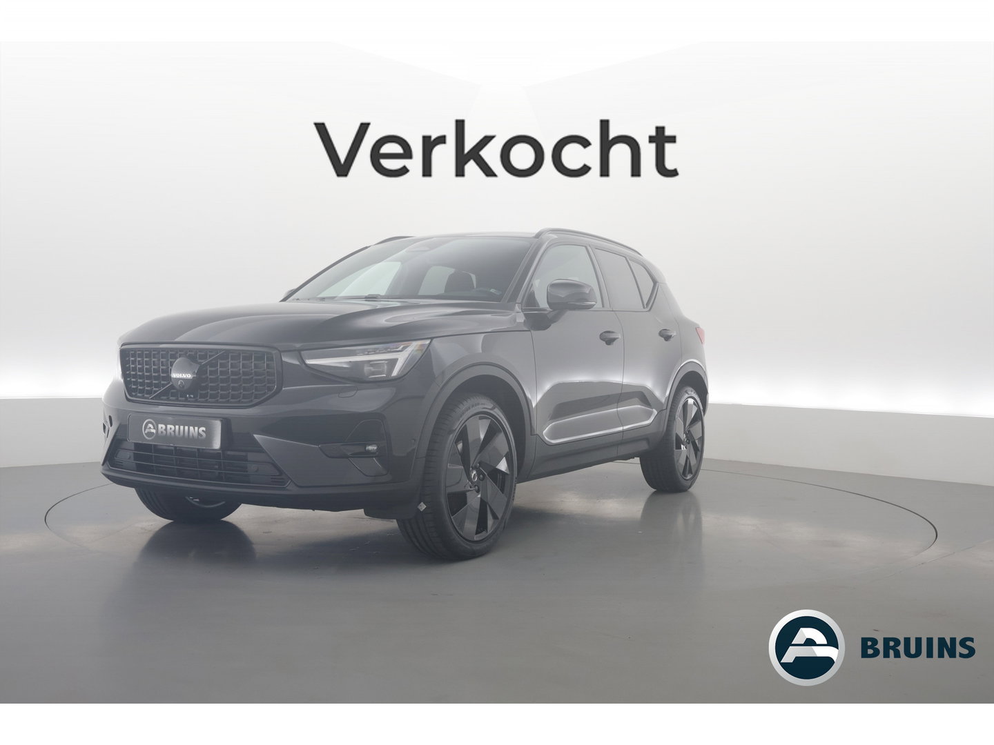 Volvo XC40 2.0 B3 Plus Black Edition | Facelift | 360 camera | Blis | ACC | Carplay | H&K Audio |