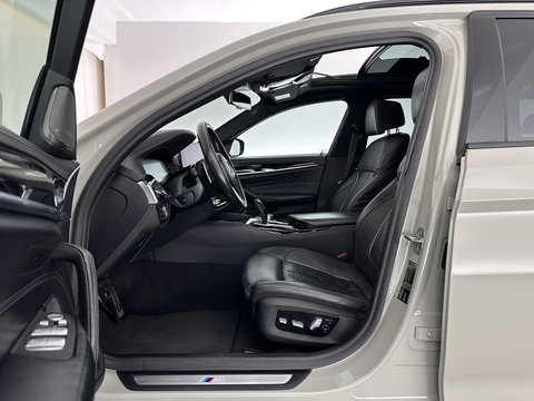 BMW 5 Serie Touring 530i High Executive M-Sportpack (INCL.BTW) Aut. *PANO | HEAD-UP | LEATHER | TOPVIEW | HARMAN/KARDON | FULL-LED | ADAPTIVE-CRUISE | BLINDSPOT | HEATED-COMFORTSEATS | KEYLESS | DAB | DIGI-COCKPIT | PRIVACY-GLASS | SHIFTPADDLE