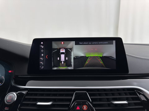 BMW 5 Serie Touring 530i High Executive M-Sportpack (INCL.BTW) Aut. *PANO | HEAD-UP | LEATHER | TOPVIEW | HARMAN/KARDON | FULL-LED | ADAPTIVE-CRUISE | BLINDSPOT | HEATED-COMFORTSEATS | KEYLESS | DAB | DIGI-COCKPIT | PRIVACY-GLASS | SHIFTPADDLE
