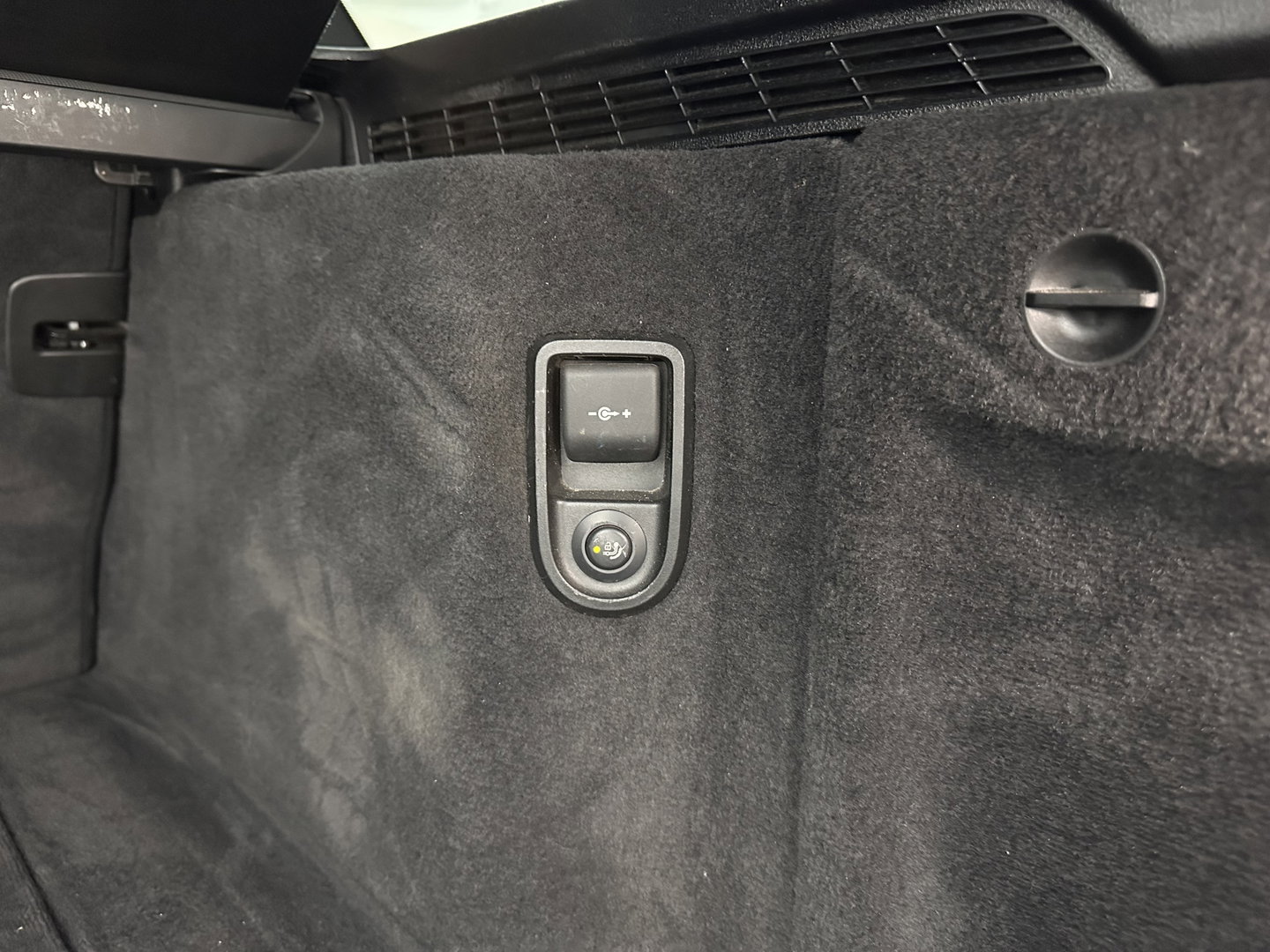 BMW 5 Serie Touring 530i High Executive M-Sportpack (INCL.BTW) Aut. *PANO | HEAD-UP | LEATHER | TOPVIEW | HARMAN/KARDON | FULL-LED | ADAPTIVE-CRUISE | BLINDSPOT | HEATED-COMFORTSEATS | KEYLESS | DAB | DIGI-COCKPIT | PRIVACY-GLASS | SHIFTPADDLE