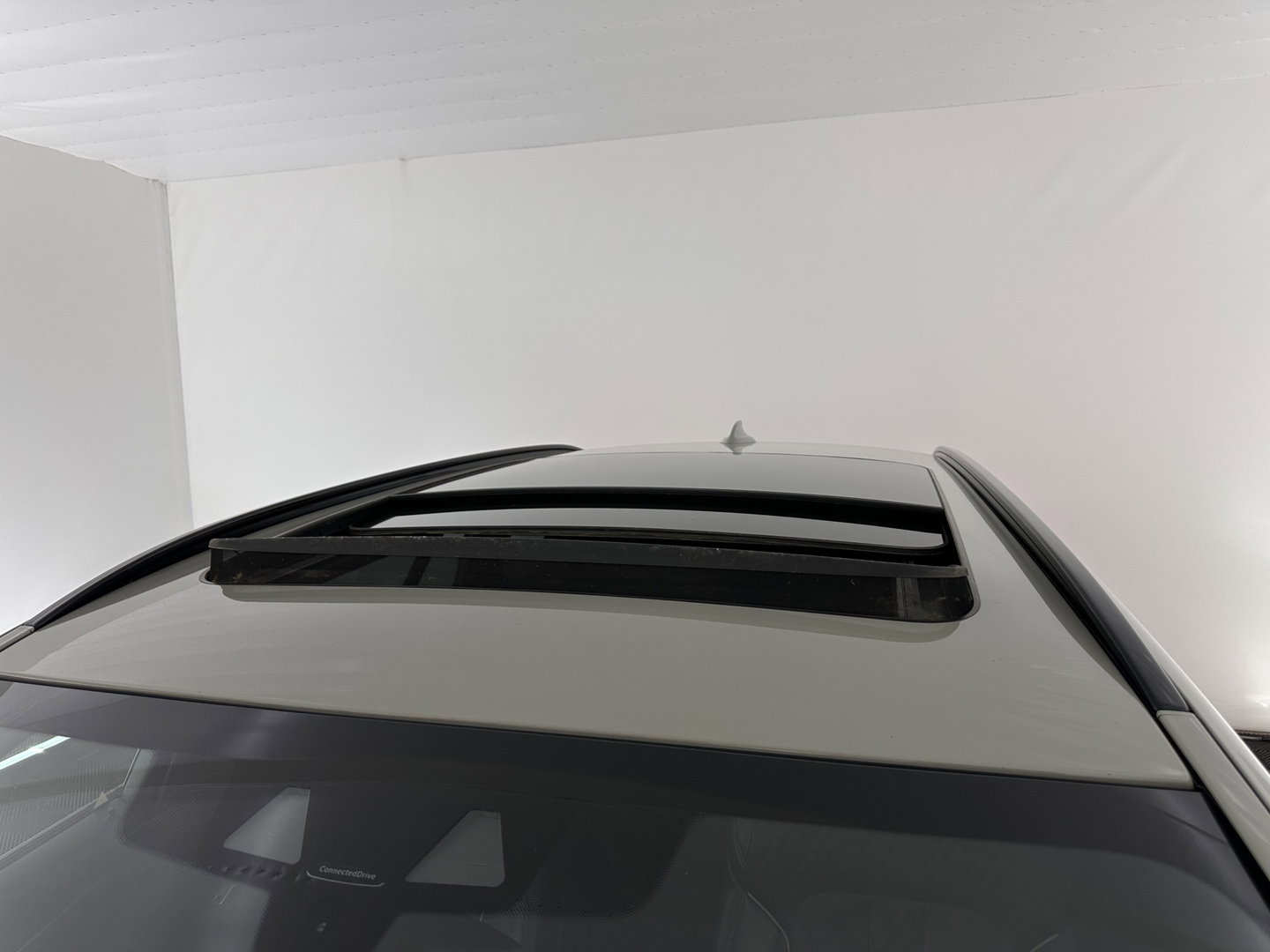BMW 5 Serie Touring 530i High Executive M-Sportpack (INCL.BTW) Aut. *PANO | HEAD-UP | LEATHER | TOPVIEW | HARMAN/KARDON | FULL-LED | ADAPTIVE-CRUISE | BLINDSPOT | HEATED-COMFORTSEATS | KEYLESS | DAB | DIGI-COCKPIT | PRIVACY-GLASS | SHIFTPADDLE