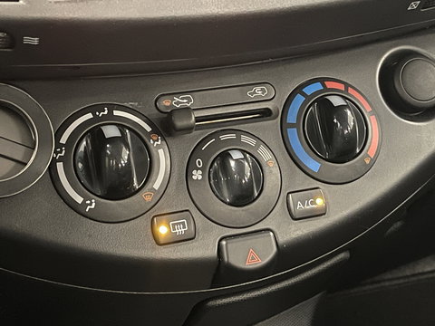 Nissan Micra 1.2 Visia | Automaat | Airconditioning | Trekhaak | Bluetooth | AUX | Elektrische Ramen |