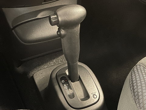 Nissan Micra 1.2 Visia | Automaat | Airconditioning | Trekhaak | Bluetooth | AUX | Elektrische Ramen |