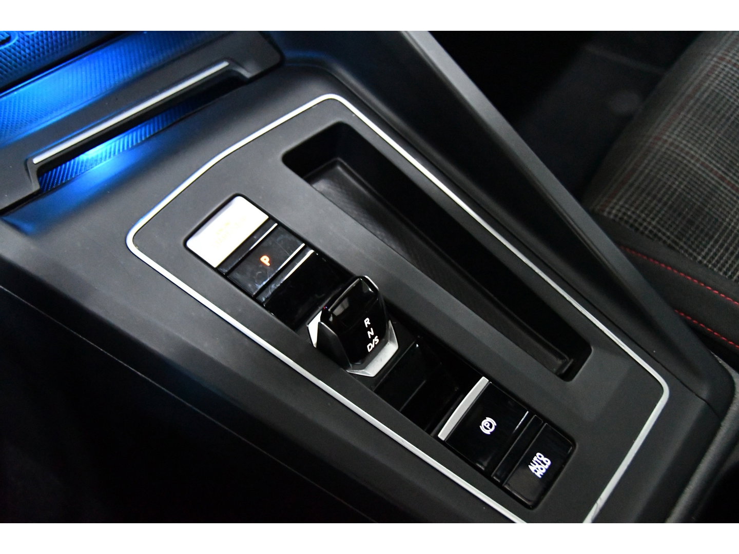 Volkswagen Golf 2.0 TSI GTI