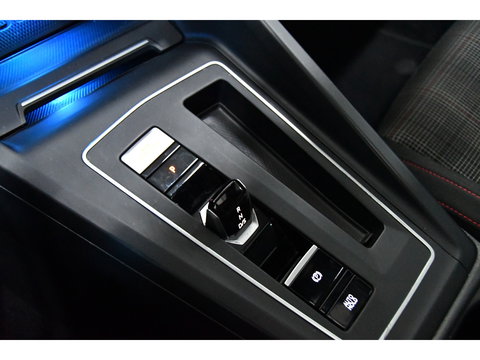 Volkswagen Golf 2.0 TSI GTI