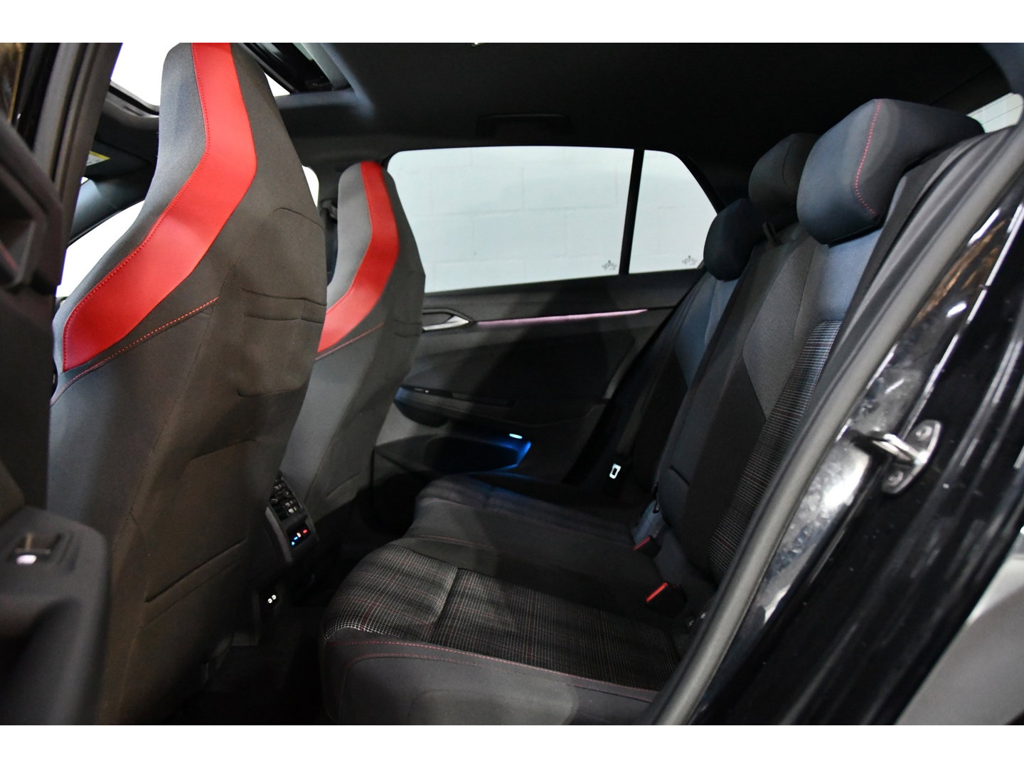 Volkswagen Golf 2.0 TSI GTI