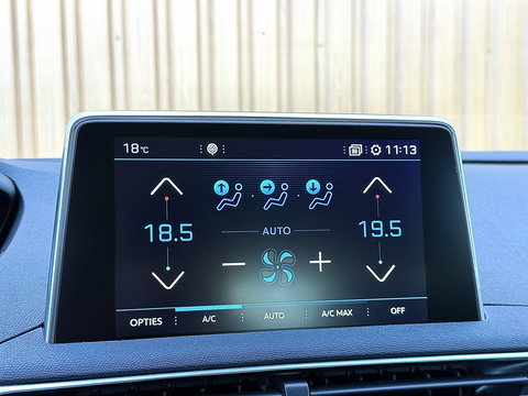 Peugeot 3008 1.2 PureTech Active | Riem Vervangen! | Dealer Onderhouden | Origineel Nederlands | Trekhaak | Apple Carplay | Android Auto | Navigatie | Lane Assist | LED |