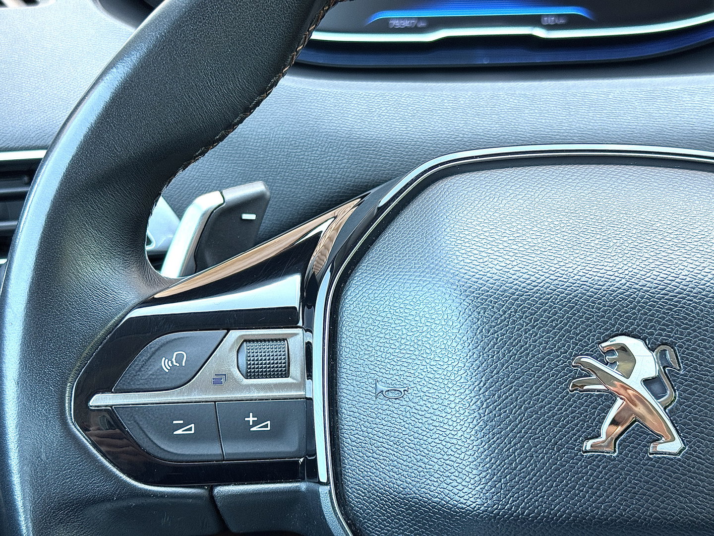 Peugeot 3008 1.2 PureTech Active | Riem Vervangen! | Dealer Onderhouden | Origineel Nederlands | Trekhaak | Apple Carplay | Android Auto | Navigatie | Lane Assist | LED |