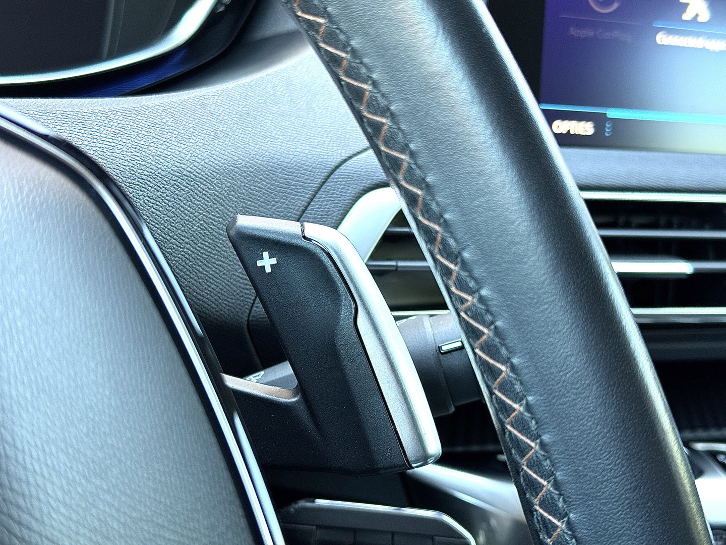 Peugeot 3008 1.2 PureTech Active | Riem Vervangen! | Dealer Onderhouden | Origineel Nederlands | Trekhaak | Apple Carplay | Android Auto | Navigatie | Lane Assist | LED |