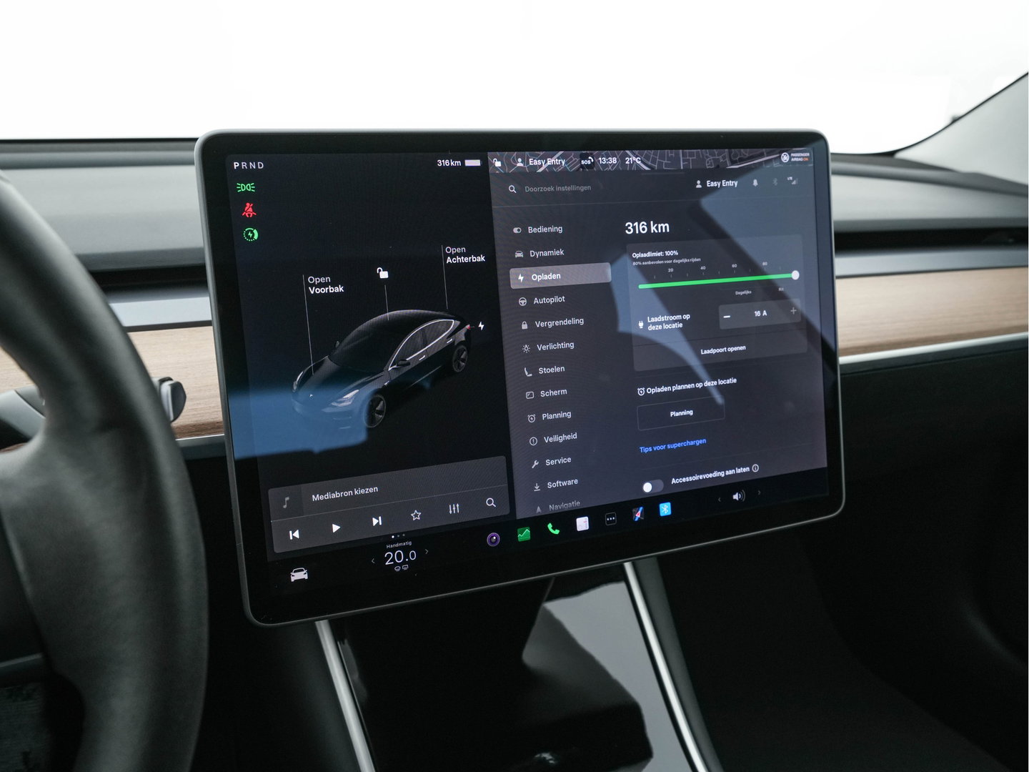 Tesla Model 3 Standard RWD Plus 60 kWh [ 3-Fase-11kW ] {SOH-84%} (INCL-BTW) Aut. *PANO | AUTO-PILOT | LEATHER | KEYLESS | FULL-LED | MEMORY-PACK | SURROUND-VIEW | DAB | CARPLAY | DIGI-COCKPIT | LANE-ASSIST | COMFORT-SEATS | 18"ALU*