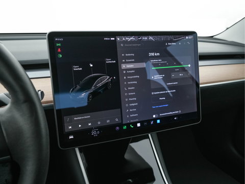 Tesla Model 3 Standard RWD Plus 60 kWh [ 3-Fase-11kW ] {SOH-84%} (INCL-BTW) Aut. *PANO | AUTO-PILOT | LEATHER | KEYLESS | FULL-LED | MEMORY-PACK | SURROUND-VIEW | DAB | CARPLAY | DIGI-COCKPIT | LANE-ASSIST | COMFORT-SEATS | 18"ALU*