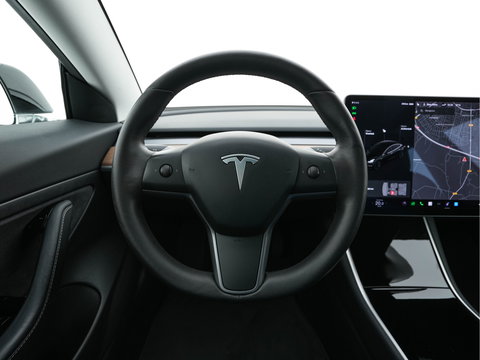 Tesla Model 3 Standard RWD Plus 60 kWh [ 3-Fase-11kW ] {SOH-84%} (INCL-BTW) Aut. *PANO | AUTO-PILOT | LEATHER | KEYLESS | FULL-LED | MEMORY-PACK | SURROUND-VIEW | DAB | CARPLAY | DIGI-COCKPIT | LANE-ASSIST | COMFORT-SEATS | 18"ALU*