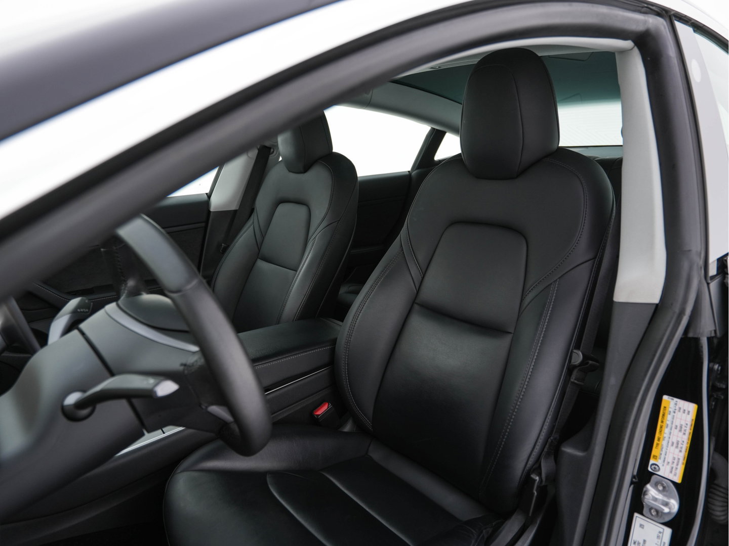 Tesla Model 3 Standard RWD Plus 60 kWh [ 3-Fase-11kW ] {SOH-84%} (INCL-BTW) Aut. *PANO | AUTO-PILOT | LEATHER | KEYLESS | FULL-LED | MEMORY-PACK | SURROUND-VIEW | DAB | CARPLAY | DIGI-COCKPIT | LANE-ASSIST | COMFORT-SEATS | 18"ALU*