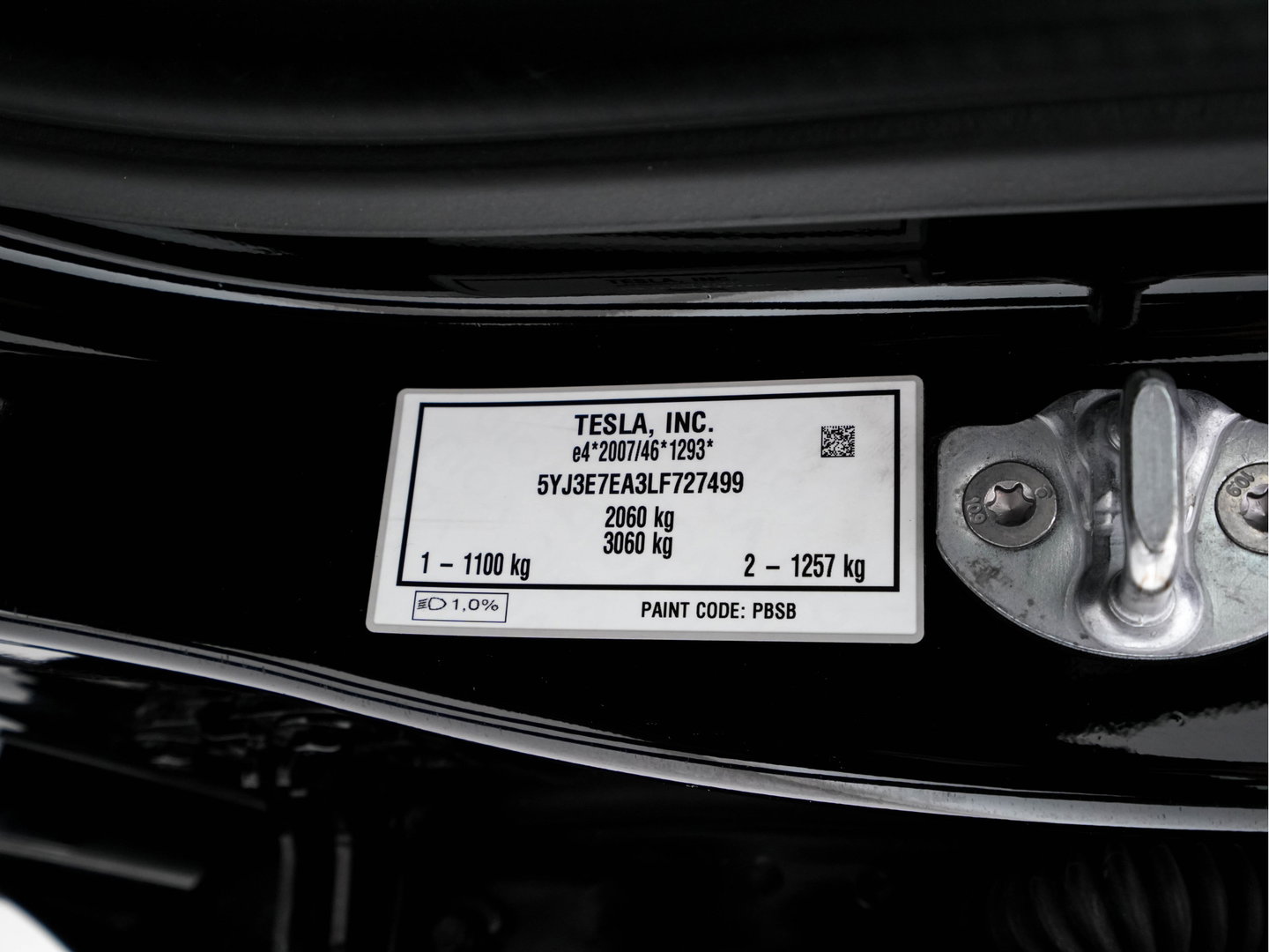 Tesla Model 3 Standard RWD Plus 60 kWh [ 3-Fase-11kW ] {SOH-84%} (INCL-BTW) Aut. *PANO | AUTO-PILOT | LEATHER | KEYLESS | FULL-LED | MEMORY-PACK | SURROUND-VIEW | DAB | CARPLAY | DIGI-COCKPIT | LANE-ASSIST | COMFORT-SEATS | 18"ALU*