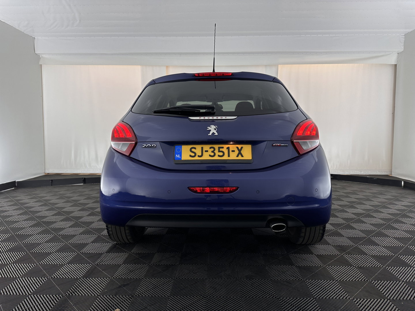 Peugeot 208 1.6 BlueHDi GT-line *LEATHER-FABRIC | SPORT-SEATS | CARPLAY | PRIVACY-GLASS | ECC | PDC | CRUISE | 17''ALU*