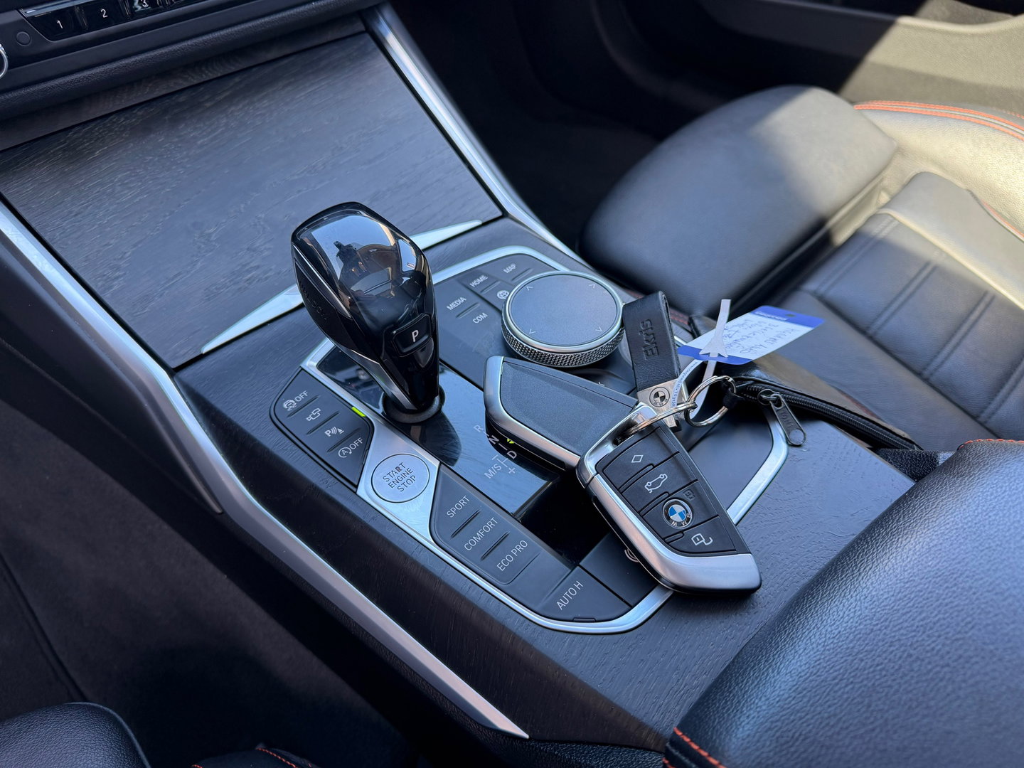 BMW 3 Serie Touring 330i High Exe Pano|Leder|Harman&Kardon|Memory|Carplay|Keyless|Camera