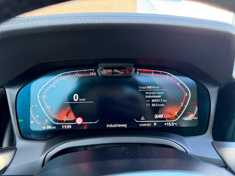 BMW 3 Serie Touring 330i High Exe Pano|Leder|Harman&Kardon|Memory|Carplay|Keyless|Camera