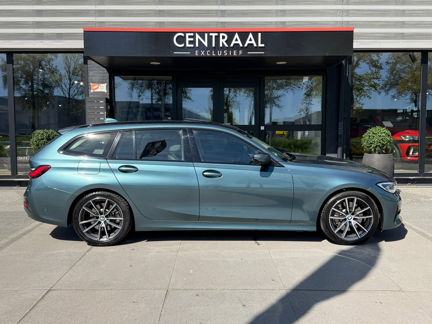 BMW 3 Serie Touring 330i High Exe Pano|Leder|Harman&Kardon|Memory|Carplay|Keyless|Camera