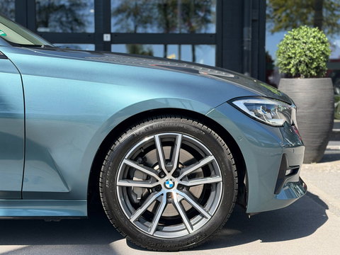 BMW 3 Serie Touring 330i High Exe Pano|Leder|Harman&Kardon|Memory|Carplay|Keyless|Camera