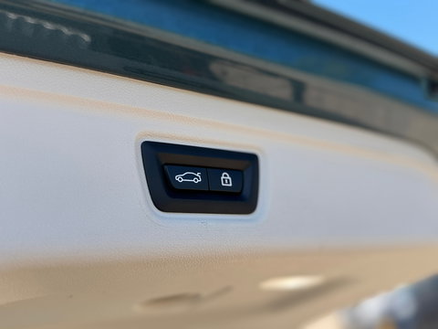 BMW 3 Serie Touring 330i High Exe Pano|Leder|Harman&Kardon|Memory|Carplay|Keyless|Camera