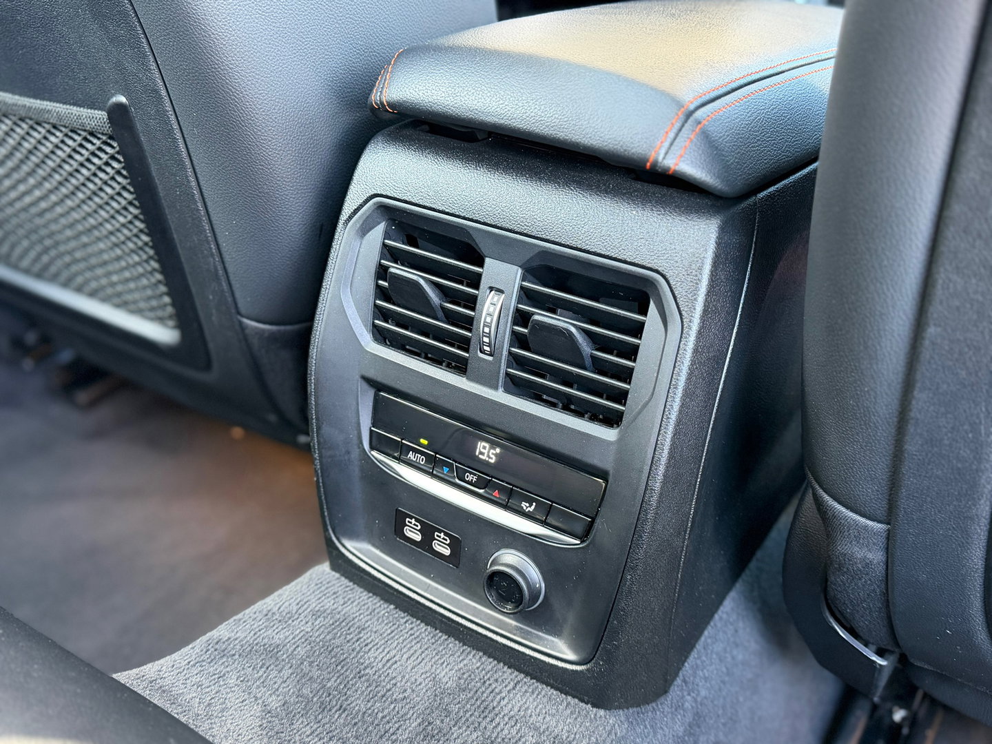 BMW 3 Serie Touring 330i High Exe Pano|Leder|Harman&Kardon|Memory|Carplay|Keyless|Camera