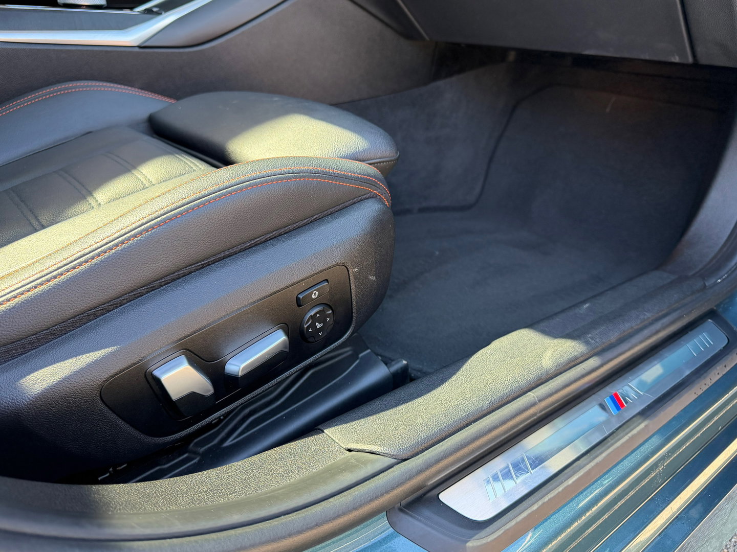 BMW 3 Serie Touring 330i High Exe Pano|Leder|Harman&Kardon|Memory|Carplay|Keyless|Camera