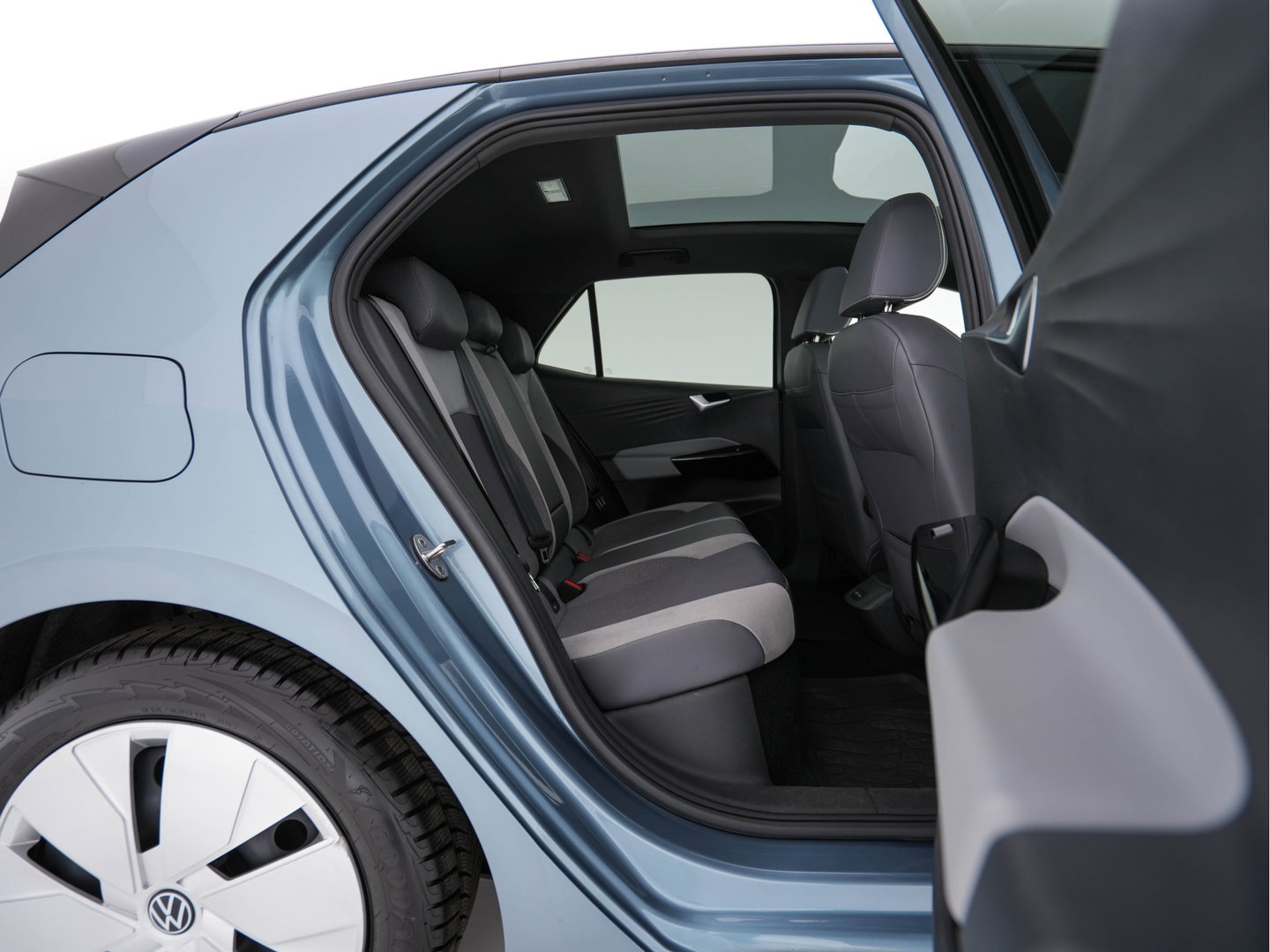 Volkswagen ID.3 Pro 58 kWh [ 3-Fase ] (INCL.BTW) *PANO | HEAD-UP | ADAPTIVE-CRUISE | BLINDSPOT | FULL-LED | HEATED-COMFORTSEATS | CAMERA | DIGI-COCKPIT | AMBIENT-LIGHT | DAB | PRIVACY-GLASS | CARPLAY | NAVI-FULLMAP | ECC | PDC*