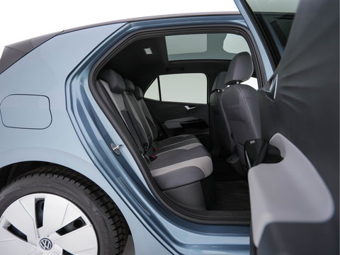 Volkswagen ID.3 Pro 58 kWh [ 3-Fase ] (INCL.BTW) *PANO | HEAD-UP | ADAPTIVE-CRUISE | BLINDSPOT | FULL-LED | HEATED-COMFORTSEATS | CAMERA | DIGI-COCKPIT | AMBIENT-LIGHT | DAB | PRIVACY-GLASS | CARPLAY | NAVI-FULLMAP | ECC | PDC*