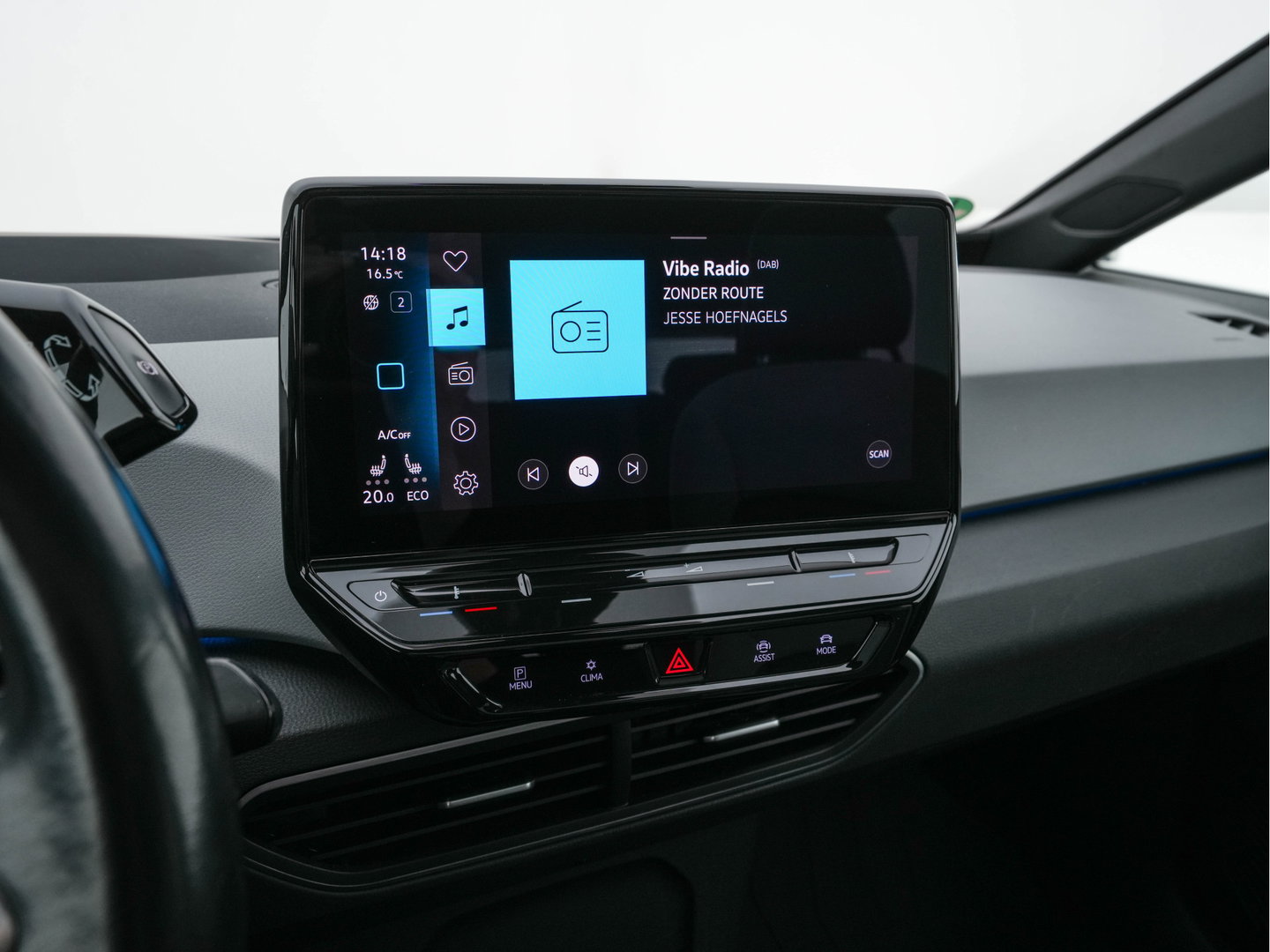 Volkswagen ID.3 Pro 58 kWh [ 3-Fase ] (INCL.BTW) *PANO | HEAD-UP | ADAPTIVE-CRUISE | BLINDSPOT | FULL-LED | HEATED-COMFORTSEATS | CAMERA | DIGI-COCKPIT | AMBIENT-LIGHT | DAB | PRIVACY-GLASS | CARPLAY | NAVI-FULLMAP | ECC | PDC*