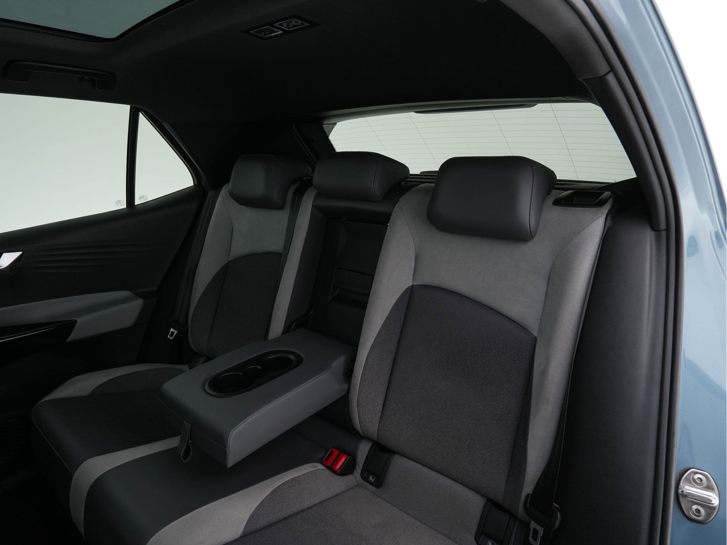 Volkswagen ID.3 Pro 58 kWh [ 3-Fase ] (INCL.BTW) *PANO | HEAD-UP | ADAPTIVE-CRUISE | BLINDSPOT | FULL-LED | HEATED-COMFORTSEATS | CAMERA | DIGI-COCKPIT | AMBIENT-LIGHT | DAB | PRIVACY-GLASS | CARPLAY | NAVI-FULLMAP | ECC | PDC*