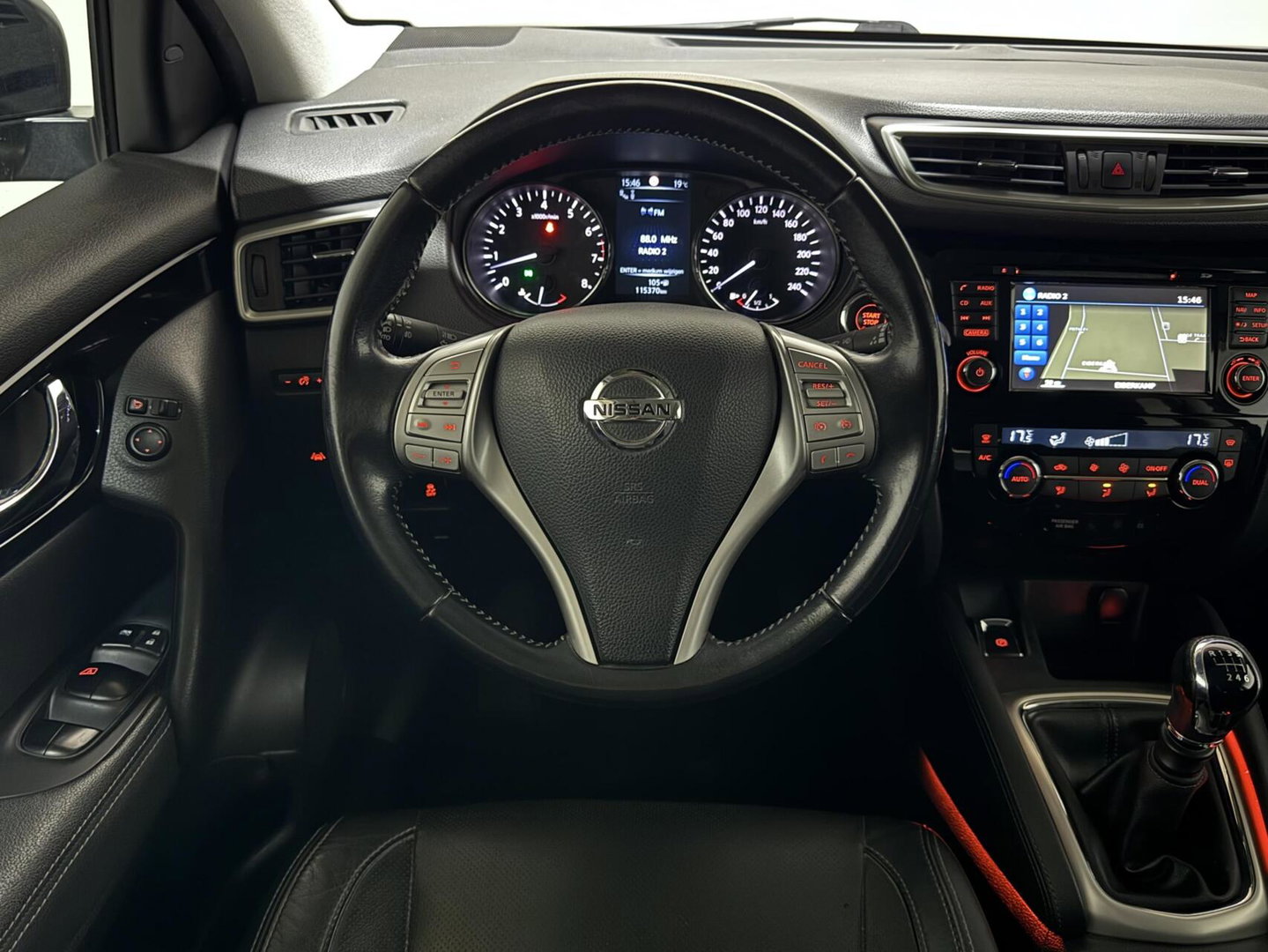 Nissan QASHQAI 1.6 Pano Camera Leer Trekh. Stoelv. NAP