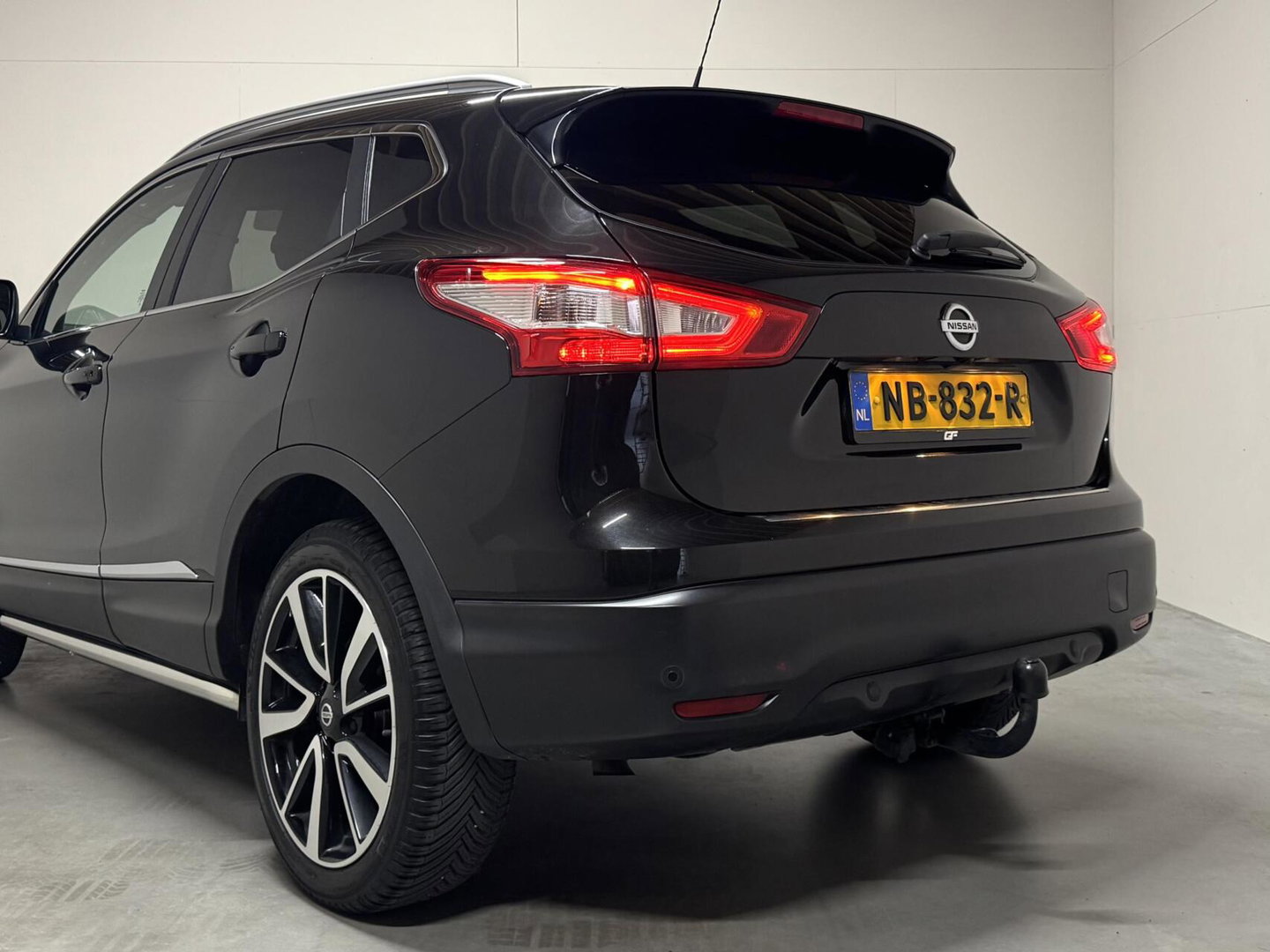 Nissan QASHQAI 1.6 Tekna Pano Camera Leer Trekh. Stoelv. NAP