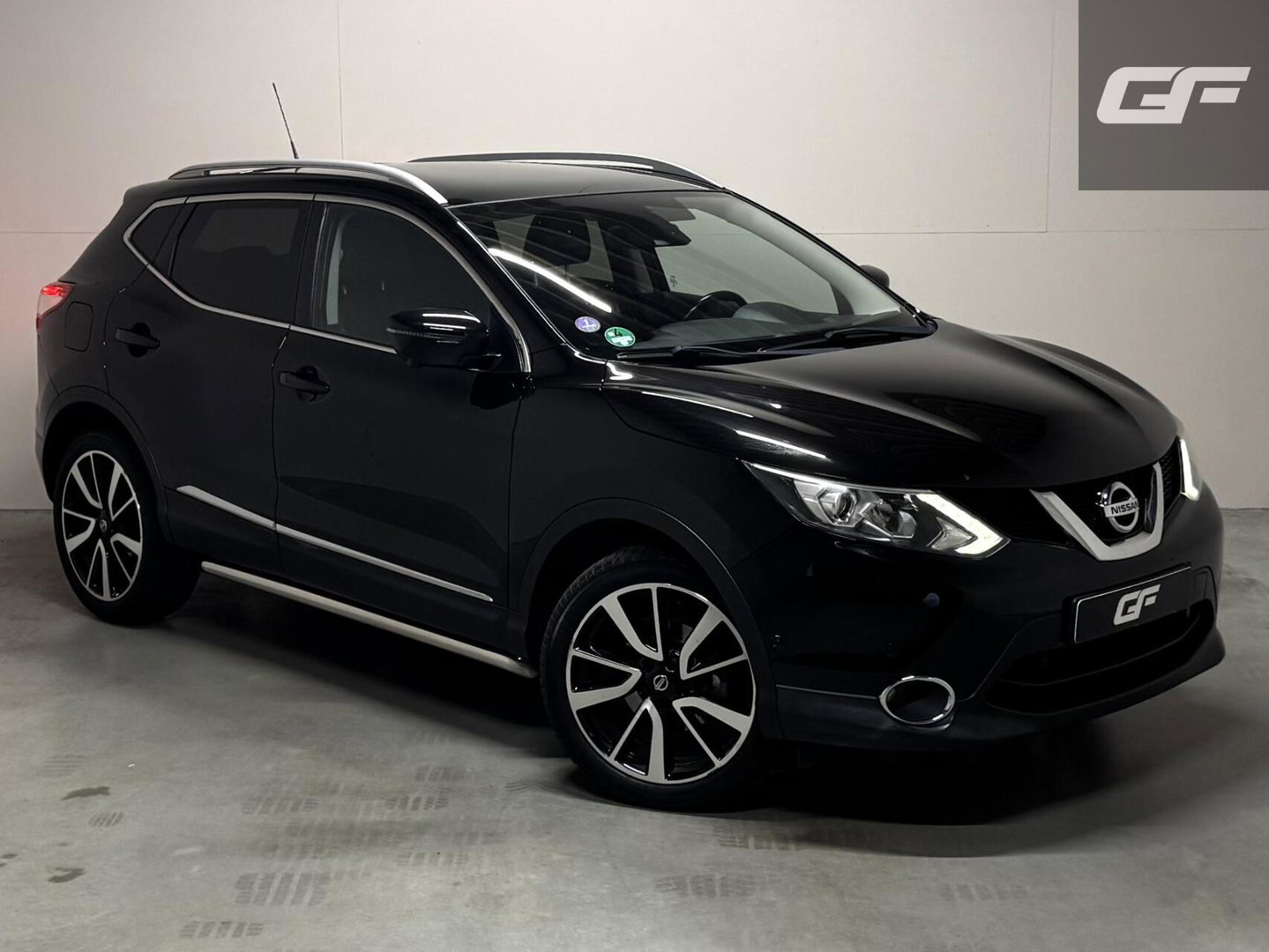 Nissan QASHQAI 1.6 Pano Camera Leer Trekh. Stoelv. NAP