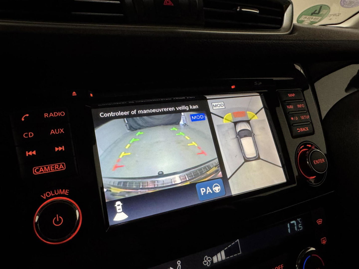 Nissan QASHQAI 1.6 Pano Camera Leer Trekh. Stoelv. NAP