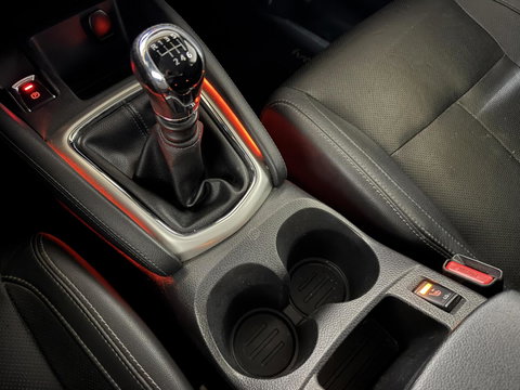 Nissan QASHQAI 1.6 Pano Camera Leer Trekh. Stoelv. NAP