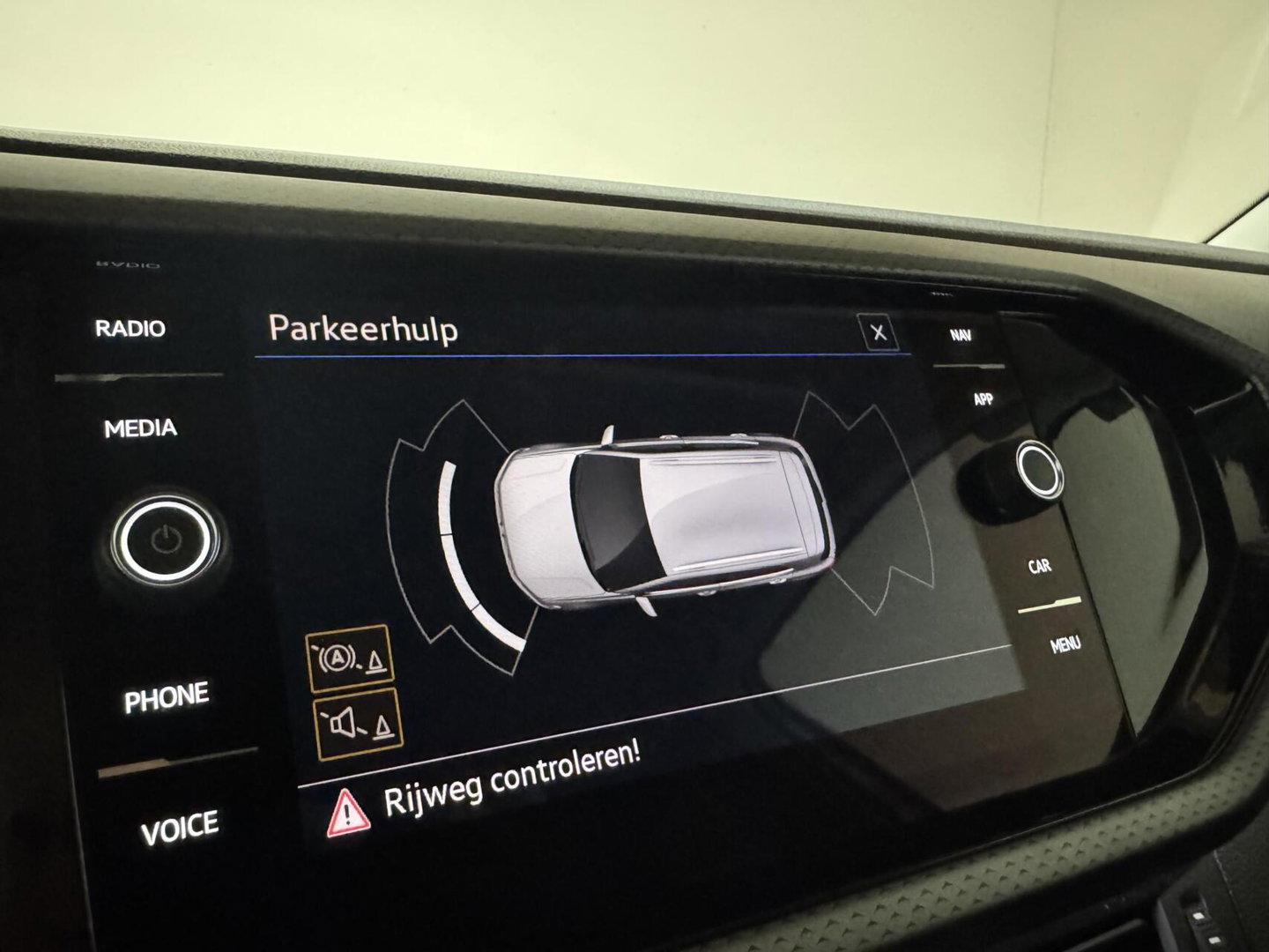 Volkswagen T-Cross 1.0 TSI R-Line DSG Carplay Trekh. Stoelv. NAP