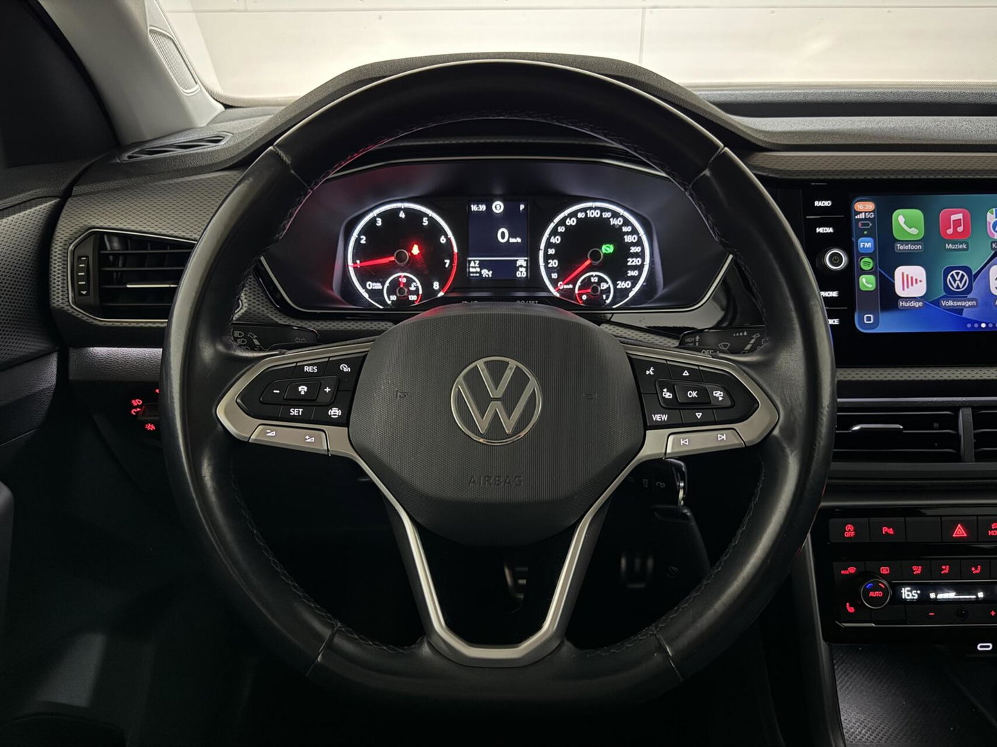 Volkswagen T-Cross 1.0 TSI R-Line DSG Carplay Trekh. Stoelv. NAP